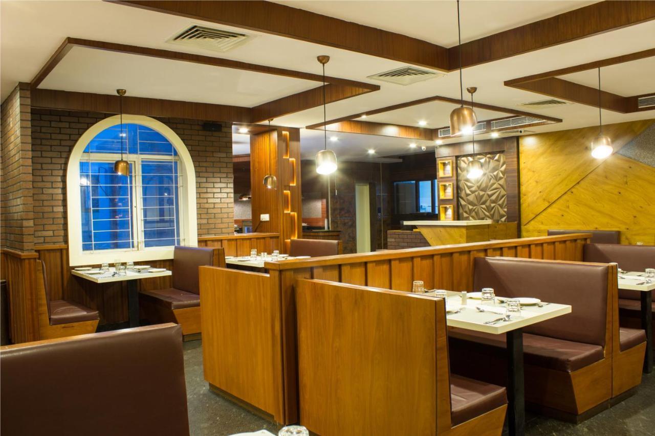Ambaari Hotel Mysore Exterior photo