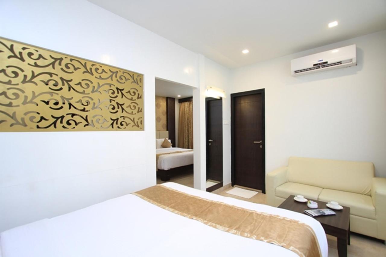 Ambaari Hotel Mysore Exterior photo