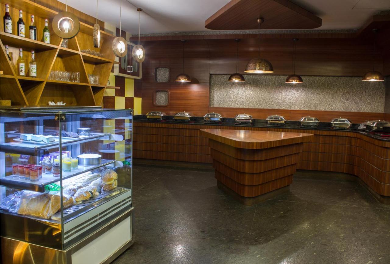 Ambaari Hotel Mysore Exterior photo