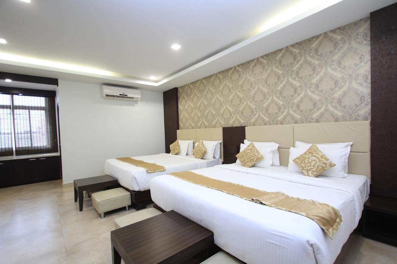 Ambaari Hotel Mysore Exterior photo