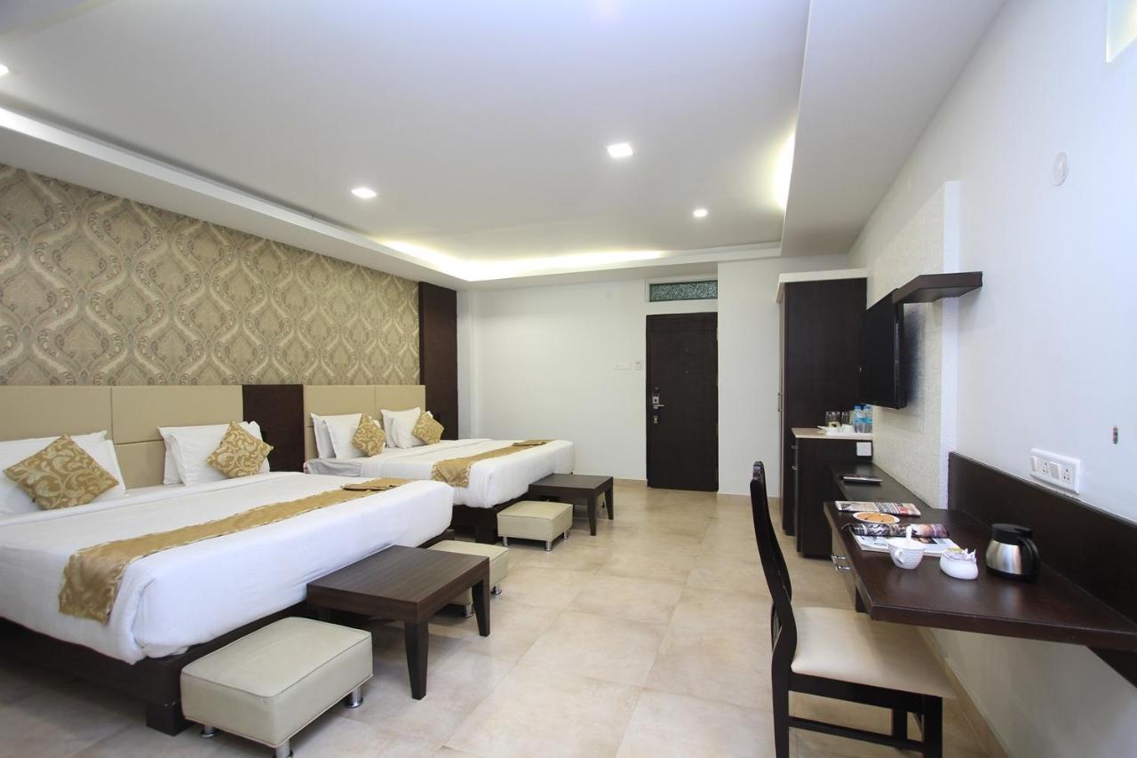 Ambaari Hotel Mysore Exterior photo